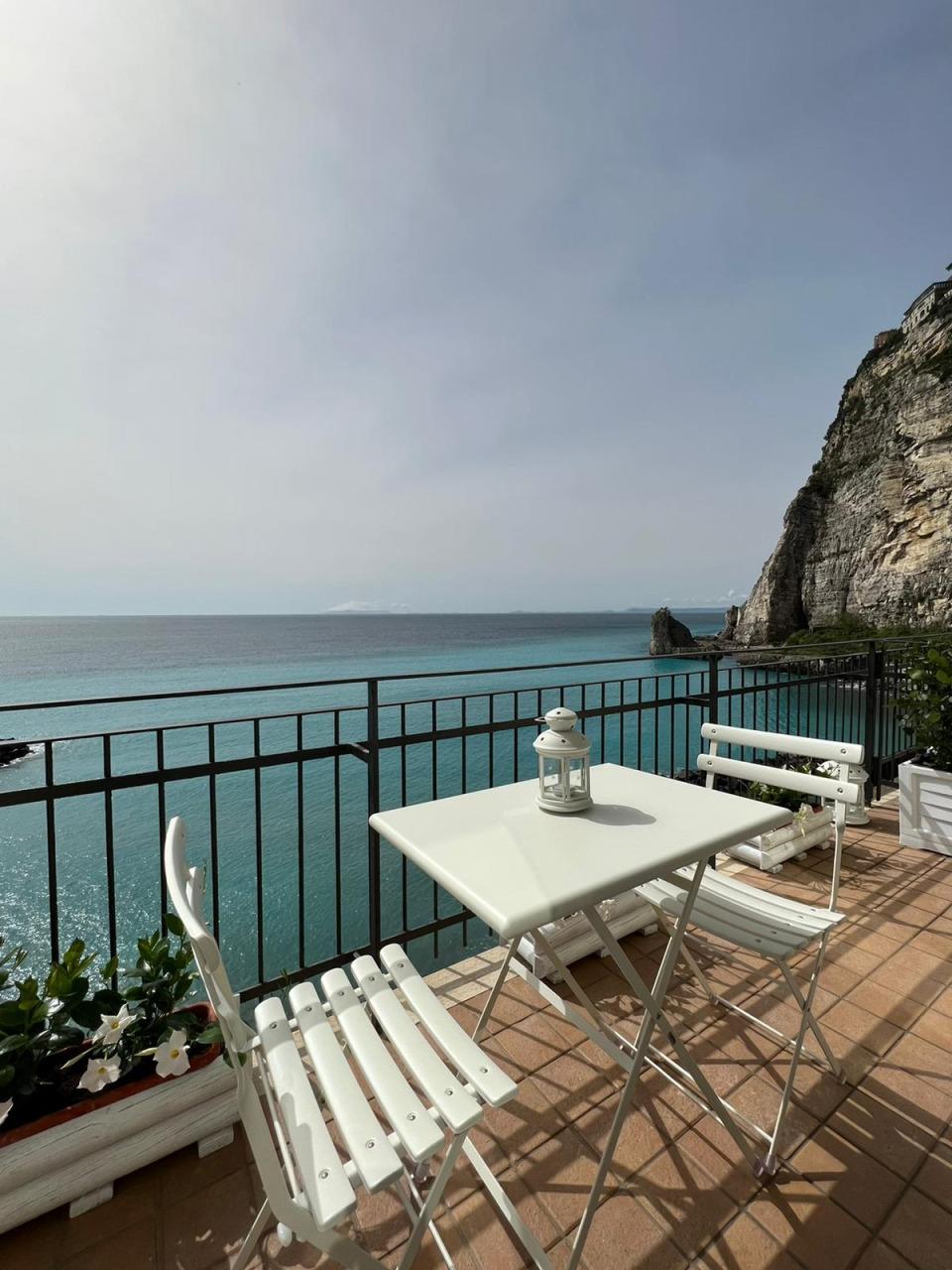 One bedroom Apartment with sea view terrace-7