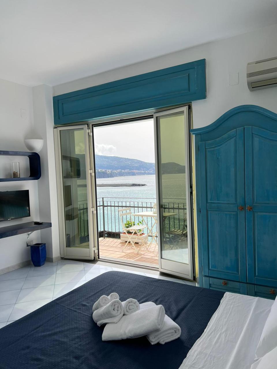 One bedroom Apartment with sea view terrace-6